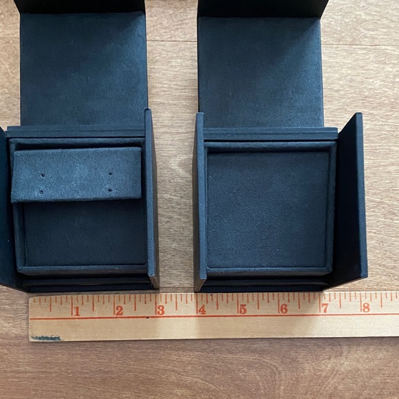 David Yurman Two Black Jewelry Gift Boxes with Bag. 2 Ribbons, 1 Small Cloth Bag - Picture 9 of 10